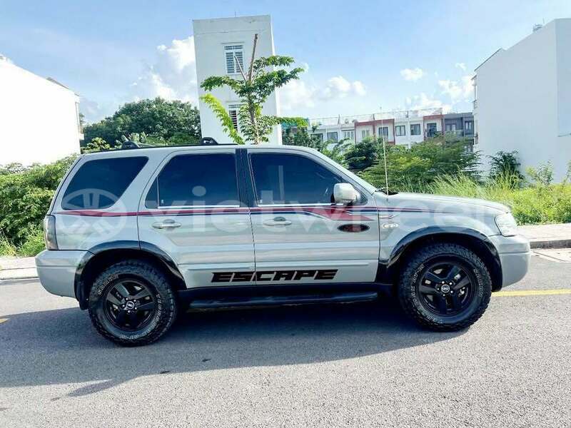 Big with watermark ford escape hanoi saigon 37506