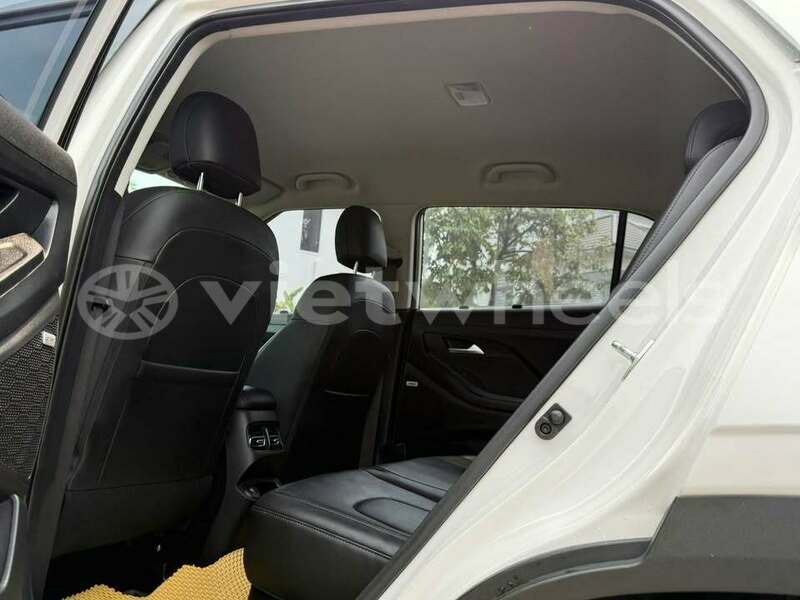 Big with watermark hyundai creta hanoi saigon 37522