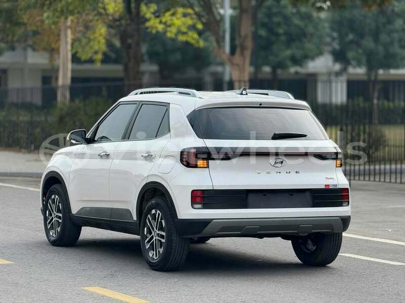 Big with watermark hyundai venue thanh pho can tho cai rang 37529