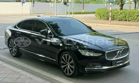Buy Used Volvo XC90-T8 Car Buy Used Volvo XC90-T8 Car