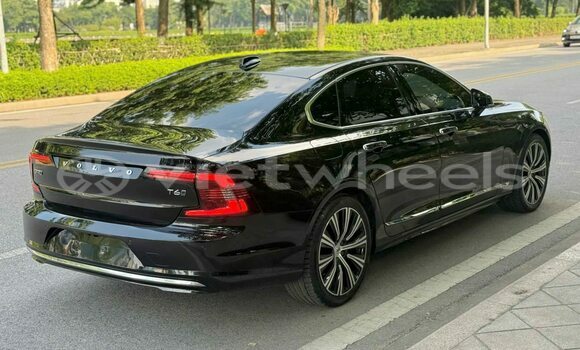 Buy Used Volvo XC90-T8 Car Buy Used Volvo XC90-T8 Car