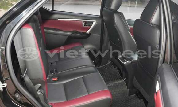 Buy Used Toyota Fortuner Car Buy Used Toyota Fortuner Car