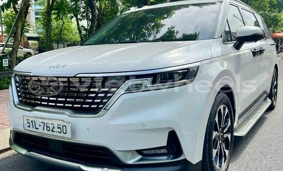 Buy Used Kia Carnival Car Buy Used Kia Carnival Car