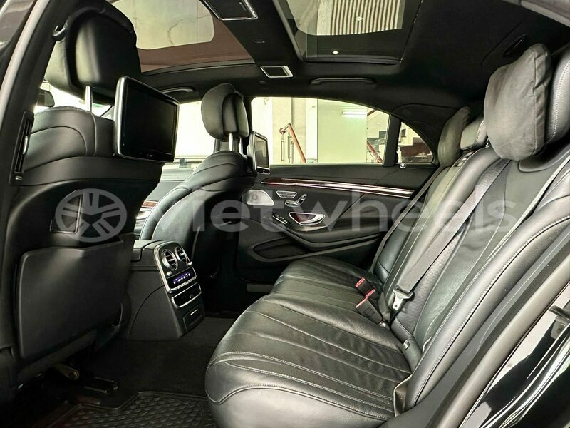 Big with watermark mercedes benz c class tinh kien giang huyen an bien 37580