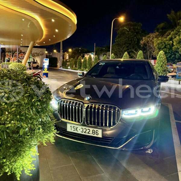 Big with watermark mercedes benz e class tinh lam gjong gjam rong 37585