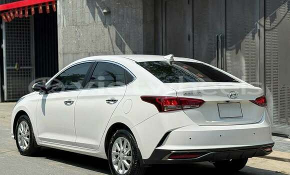 Buy Used Hyundai Accent Car Buy Used Hyundai Accent Car