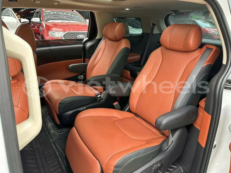 Big with watermark kia carnival tinh lam gjong gjam rong 39021