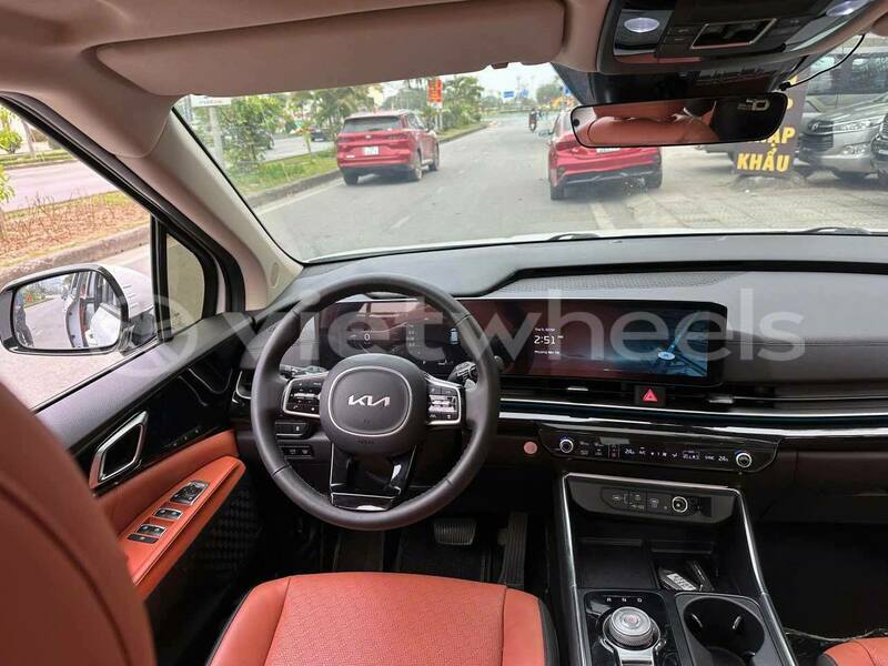 Big with watermark kia carnival tinh lam gjong gjam rong 39021