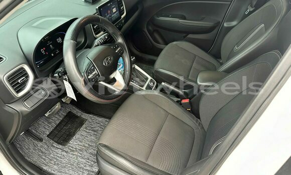 Buy Used Hyundai Venue Car Buy Used Hyundai Venue Car