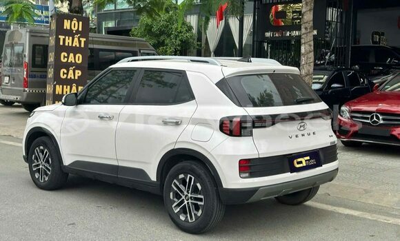 Buy Used Hyundai Venue Car Buy Used Hyundai Venue Car