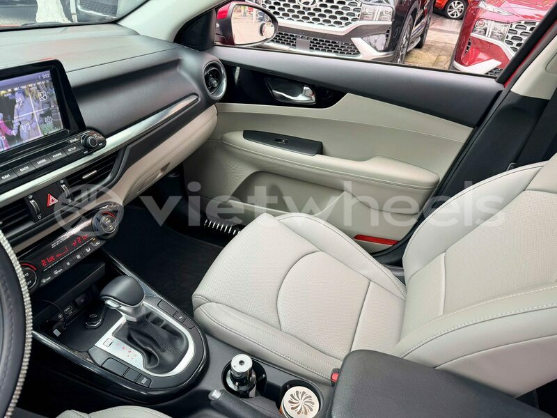 Big with watermark kia cerato hanoi saigon 39049