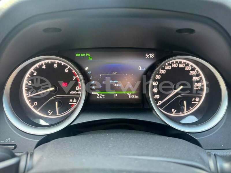 Big with watermark toyota camry hanoi saigon 39065