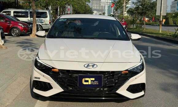 Buy Used Hyundai Elantra Car