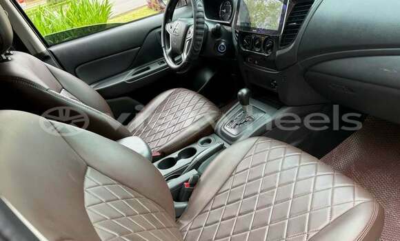 Buy Used Mitsubishi TRITON Car Buy Used Mitsubishi TRITON Car