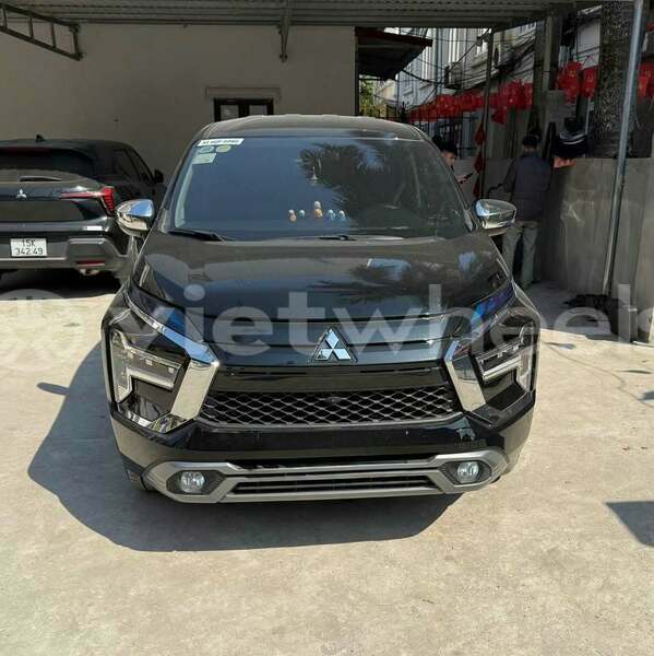 Big with watermark mitsubishi xpander hanoi saigon 39069