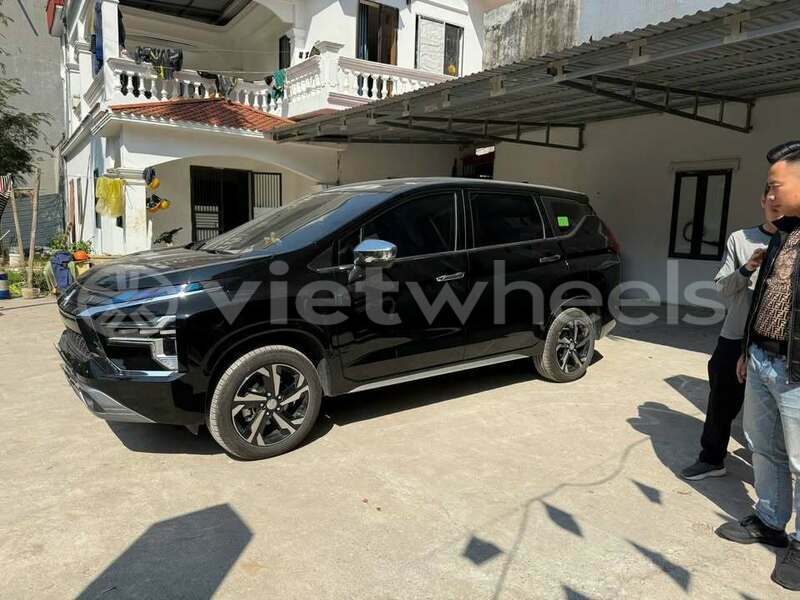 Big with watermark mitsubishi xpander hanoi saigon 39069