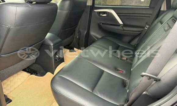 Mua Đã sử dụng Mitsubishi Pajero Xe ô tô Mua Đã sử dụng Mitsubishi Pajero Xe ô tô