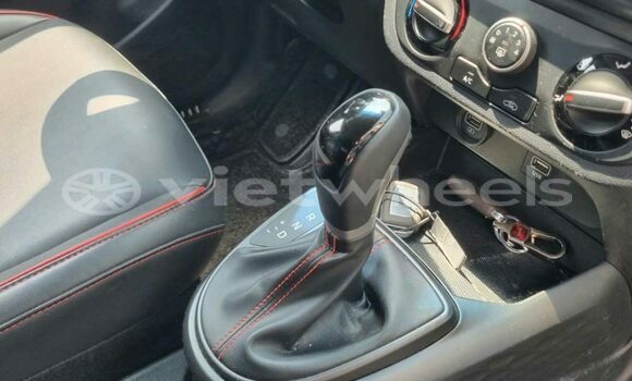 Buy Used Hyundai i10 Car Buy Used Hyundai i10 Car