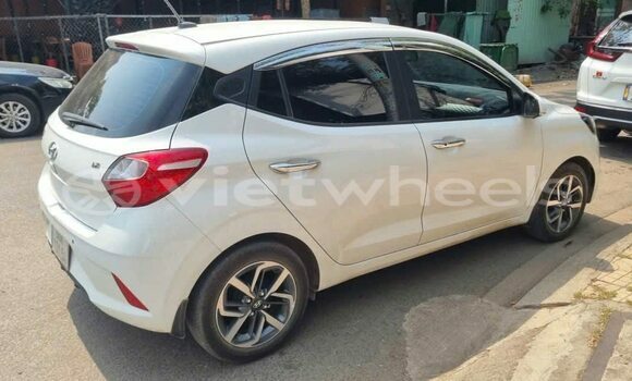 Buy Used Hyundai i10 Car Buy Used Hyundai i10 Car