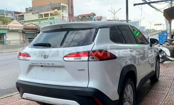 Buy Used Toyota CROSS Car Buy Used Toyota CROSS Car
