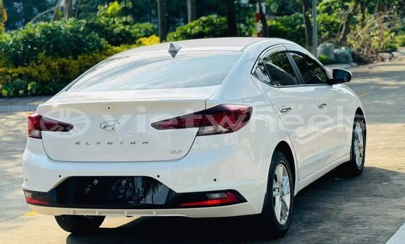Mua Đã sử dụng Hyundai Elantra Xe ô tô Mua Đã sử dụng Hyundai Elantra Xe ô tô