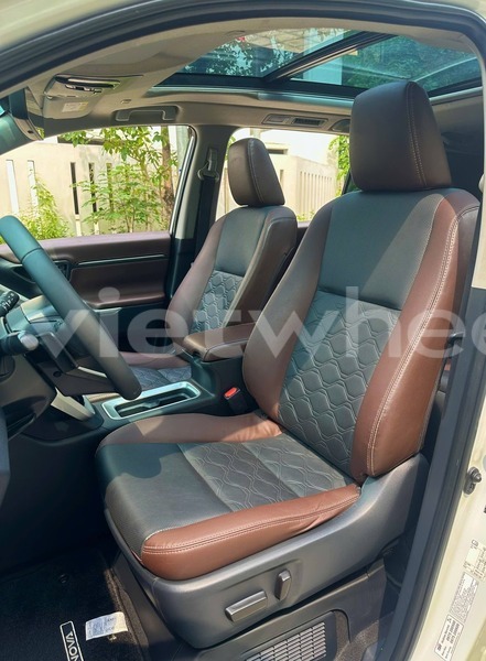 Big with watermark toyota innova tinh lam gjong gjam rong 39200