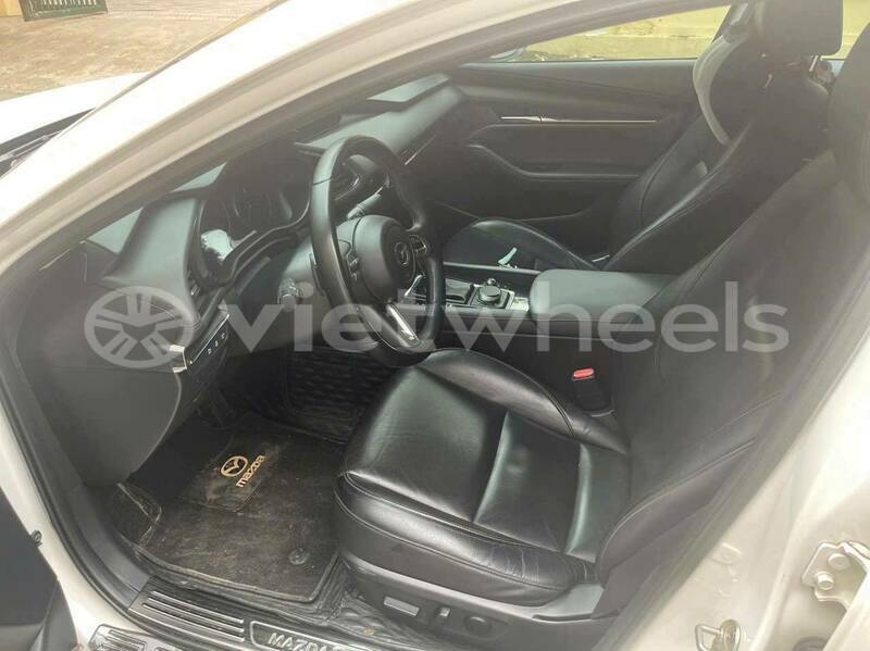 Big with watermark mazda 3 tinh lam gjong gjam rong 39210