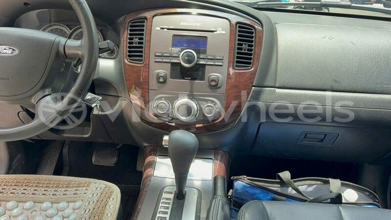 Big with watermark ford escape an giang huyen an phu 39272