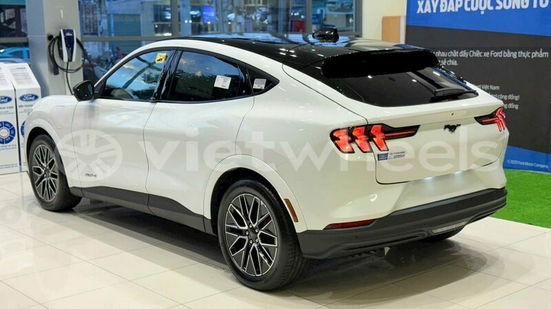 Big with watermark ford ford mustang tinh thua thien hue huyen a luoi 39280