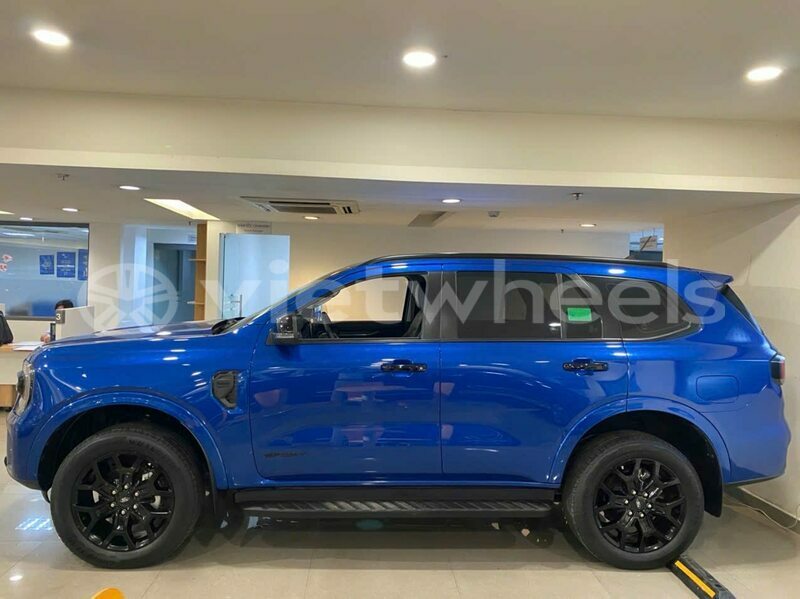 Big with watermark ford everest hanoi saigon 39284