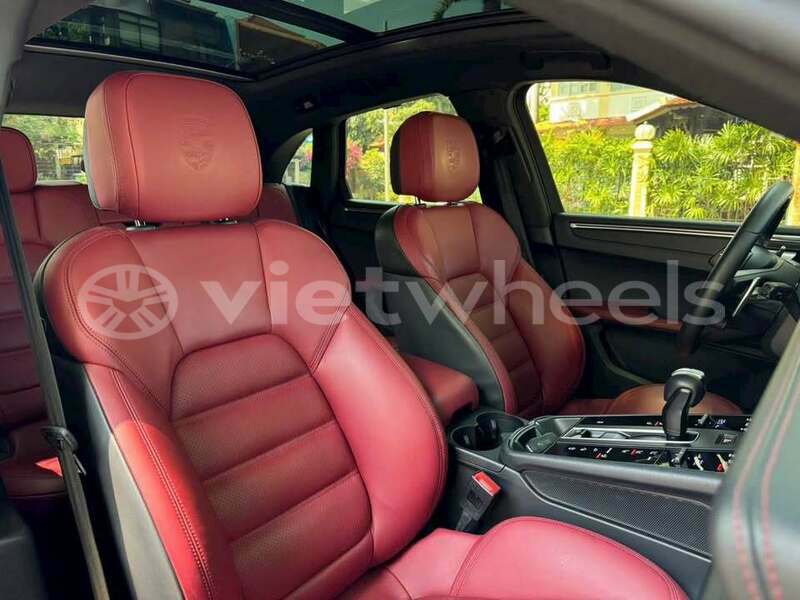 Big with watermark porsche macan hanoi saigon 39305
