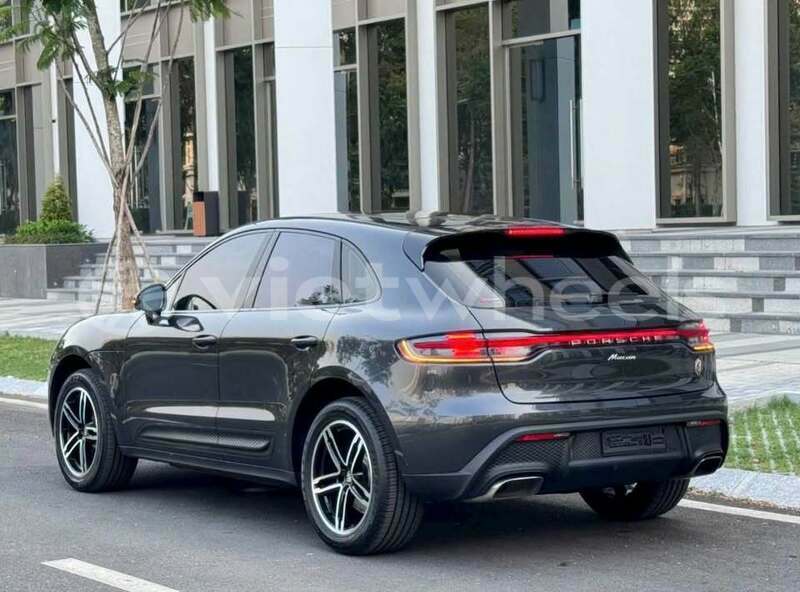 Big with watermark porsche macan hanoi saigon 39305