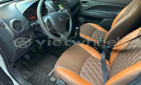 Mua Đã sử dụng Mitsubishi Attrage Xe ô tô Mua Đã sử dụng Mitsubishi Attrage Xe ô tô