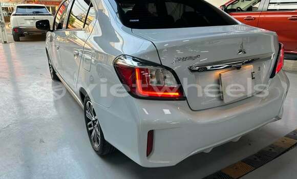 Mua Đã sử dụng Mitsubishi Attrage Xe ô tô Mua Đã sử dụng Mitsubishi Attrage Xe ô tô