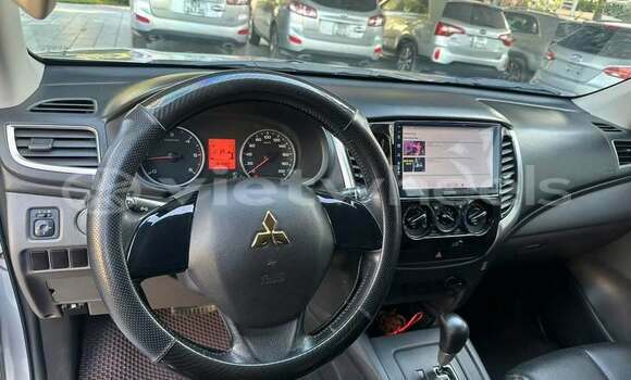 Mua Đã sử dụng Mitsubishi Triton Xe ô tô Mua Đã sử dụng Mitsubishi Triton Xe ô tô