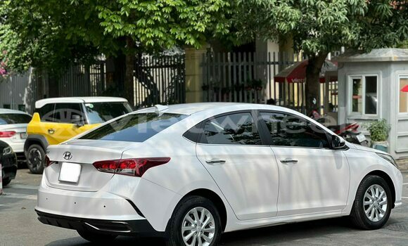 Mua Đã sử dụng Hyundai Accent Xe ô tô Mua Đã sử dụng Hyundai Accent Xe ô tô
