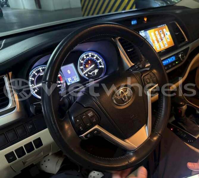 Big with watermark toyota highlander tinh lam gjong gjam rong 39486