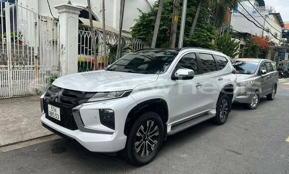 Mua Đã sử dụng Mitsubishi Pajero Xe ô tô Mua Đã sử dụng Mitsubishi Pajero Xe ô tô