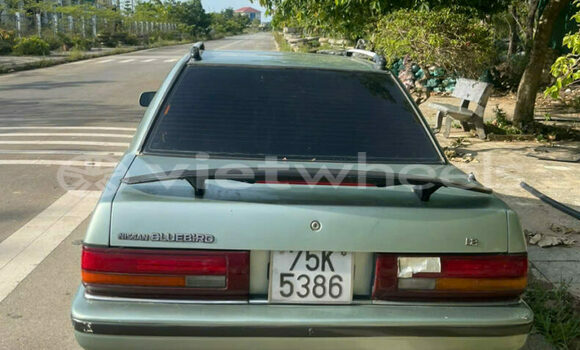Mua Đã sử dụng Nissan BLUEBIRD Xe ô tô Mua Đã sử dụng Nissan BLUEBIRD Xe ô tô