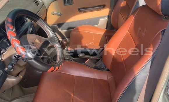 Mua Đã sử dụng Nissan BLUEBIRD Xe ô tô Mua Đã sử dụng Nissan BLUEBIRD Xe ô tô
