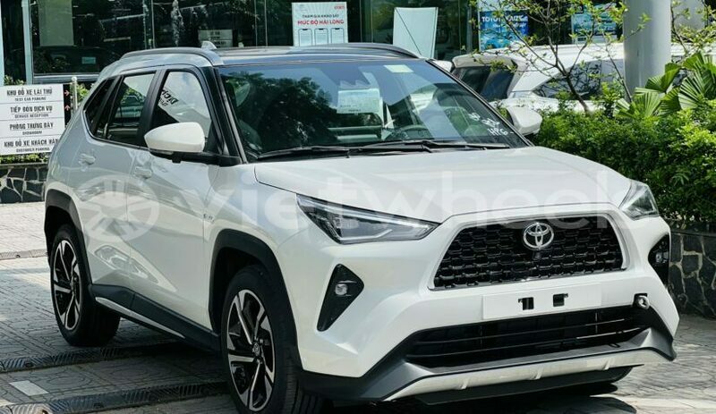 Big with watermark toyota yaris cross hanoi saigon 39520