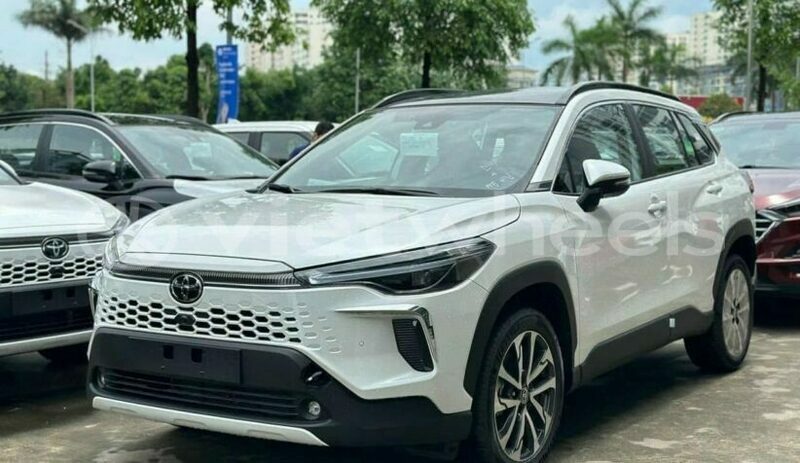 Big with watermark toyota corolla cross hanoi saigon 39521