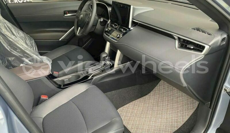 Big with watermark toyota corolla cross hanoi saigon 39521
