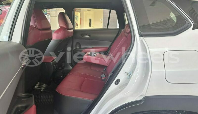 Big with watermark toyota corolla cross hanoi saigon 39521