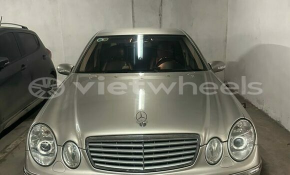 Mua Đã sử dụng Mercedes Benz E-Class Xe ô tô Mua Đã sử dụng Mercedes Benz E-Class Xe ô tô