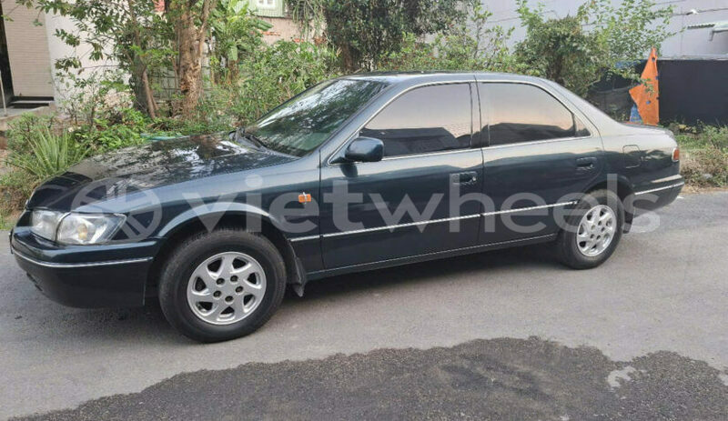 Big with watermark toyota camry hanoi saigon 39528