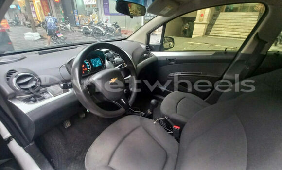 Mua Đã sử dụng Chevrolet Spark Xe ô tô Mua Đã sử dụng Chevrolet Spark Xe ô tô