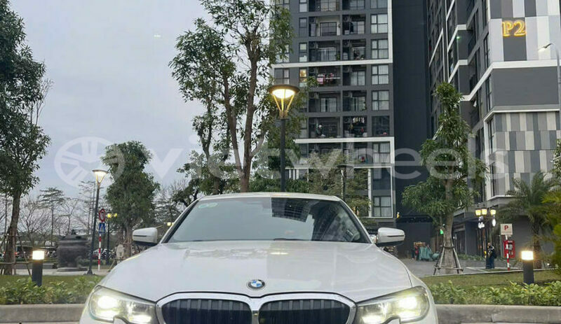 Big with watermark bmw 320i hanoi saigon 39536