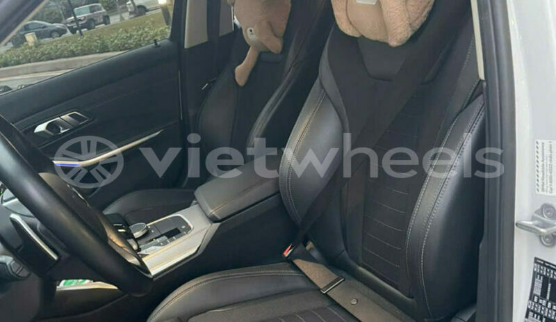 Big with watermark bmw 320i hanoi saigon 39536