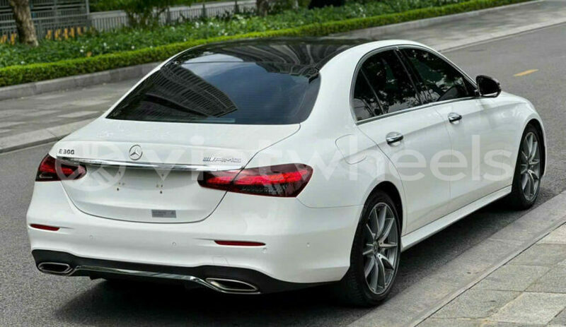Big with watermark mercedes e300 hanoi saigon 39542